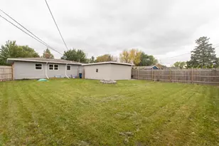 1806 10th Ave N, Moorhead, MN 56560 - Photo 18
