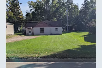 616 E Adolphus Avenue, Fergus Falls, MN 56537 - Photo 2