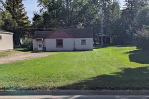 616 E Adolphus Ave, Fergus Falls, MN 56537 - Photo 2