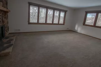 9350 Barnes Avenue, Inver Grove Heights, MN 55077 - Photo 8