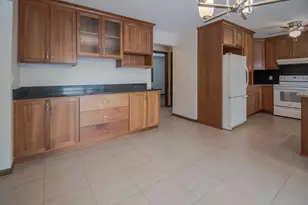 9350 Barnes Ave, Inver Grove Heights, MN 55077 - Photo 6