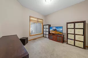 2713 Village Dr, Faribault, MN 55021 - Photo 16