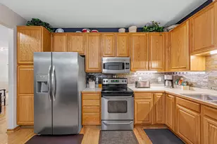 2713 Village Dr, Faribault, MN 55021 - Photo 8