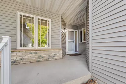 2713 Village Drive, Faribault, MN 55021 - Photo 4