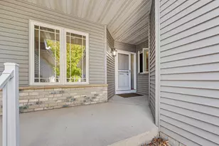 2713 Village Dr, Faribault, MN 55021 - Photo 4