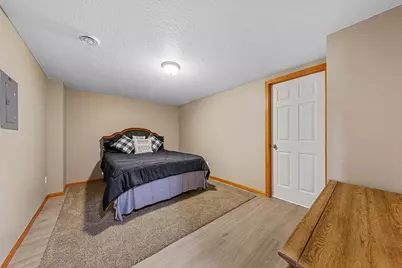 2713 Village Drive, Faribault, MN 55021 - Photo 38