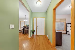 2713 Village Dr, Faribault, MN 55021 - Photo 12