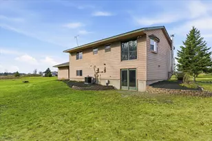 9233 140th St, Milaca, MN 56353 - Photo 18