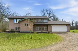 9233 140th St, Milaca, MN 56353 - Photo 2