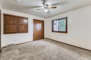 2816 Hillsboro Ave N, New Hope, MN 55427 - Photo 10