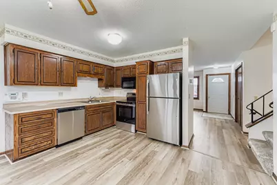 2816 Hillsboro Avenue N, New Hope, MN 55427 - Photo 6