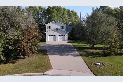 322 Oriole Avenue N, Thief River Falls, MN 56701 - Photo 4