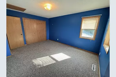 322 Oriole Avenue N, Thief River Falls, MN 56701 - Photo 32