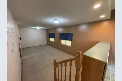 322 Oriole Avenue N, Thief River Falls, MN 56701 - Photo 12