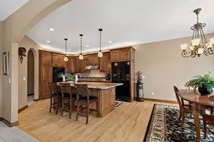 2269 Wildwood Dr, Shakopee, MN 55379 - Photo 10