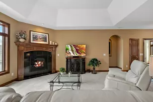 2269 Wildwood Dr, Shakopee, MN 55379 - Photo 6