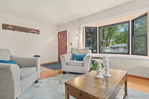 616 Hattie Ln, Woodbury, MN 55125 - Photo 4