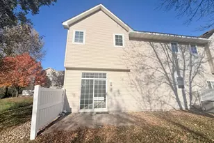 3206 Juniper Cir, Woodbury, MN 55125 - Photo 10