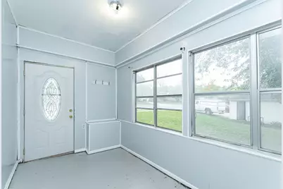 107 4th Avenue NE, Dodge Center, MN 55927 - Photo 6