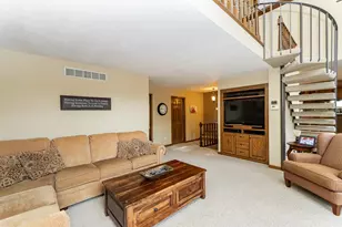 495 Oakview Dr, Claremont, MN 55924 - Photo 12