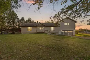 76 Blashack St, Waldorf, MN 56091 - Photo 1