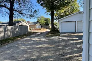 1304 7th Ave, Worthington, MN 56187 - Photo 8