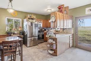 39067 336th St, Le Sueur, MN 56058 - Photo 2