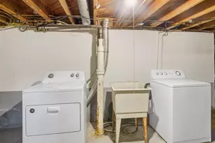 1123 Adams Ave, Eveleth, MN 55734 - Photo 26