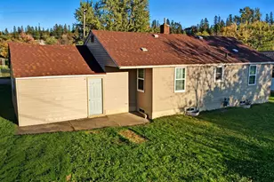 1123 Adams Ave, Eveleth, MN 55734 - Photo 32