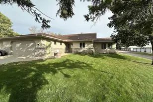 421 South St, Paynesville, MN 56362 - Photo 2