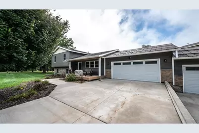 9945 Justen Trail N, Saint Paul, MN 55115 - Photo 2