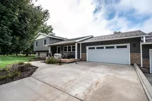 9945 Justen Trail N, Saint Paul, MN 55115 - Photo 2