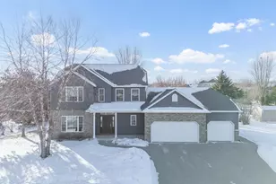 5005 Scenic Oak Dr SW, Rochester, MN 55902 - Photo 2