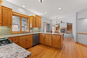 5005 Scenic Oak Dr SW, Rochester, MN 55902 - Photo 6