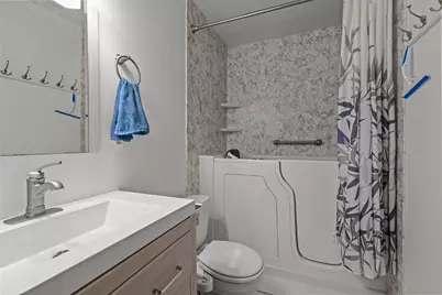 1039 Fillmore Circle NE, Fridley, MN 55432 - Photo 10