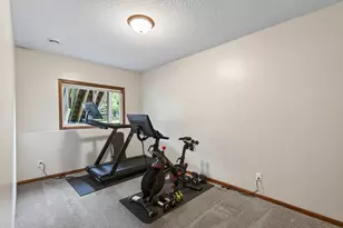 656 Lake Ridge Dr, Woodbury, MN 55129 - Photo 28