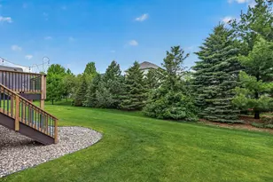656 Lake Ridge Dr, Woodbury, MN 55129 - Photo 36