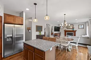 656 Lake Ridge Dr, Woodbury, MN 55129 - Photo 12