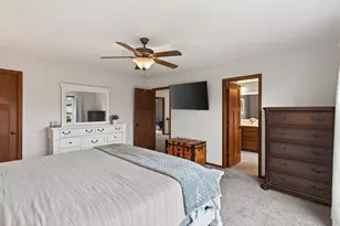 656 Lake Ridge Dr, Woodbury, MN 55129 - Photo 16