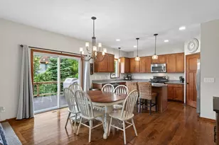656 Lake Ridge Dr, Woodbury, MN 55129 - Photo 8