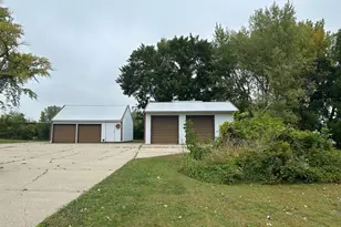 321 Hwy 7 E, Hutchinson, MN 55350 - Photo 2