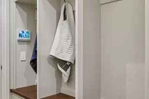 425 Carpenters Pt, Wayzata, MN 55391 - Photo 44