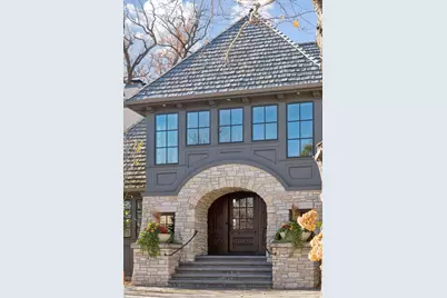 425 Carpenters Point, Wayzata, MN 55391 - Photo 8