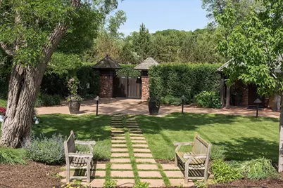 425 Carpenters Point, Wayzata, MN 55391 - Photo 108