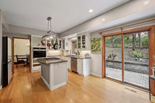 6221 Mallory Ln, Eden Prairie, MN 55346 - Photo 14