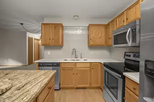 15203 Greenhaven Way, Burnsville, MN 55306 - Photo 6