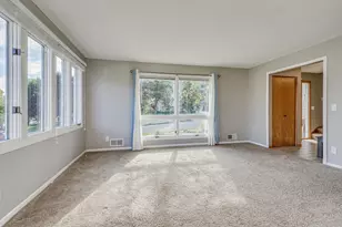 15979 Harwell Ave, Apple Valley, MN 55124 - Photo 10