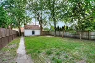 2056 Summit Ave, Saint Paul, MN 55105 - Photo 34