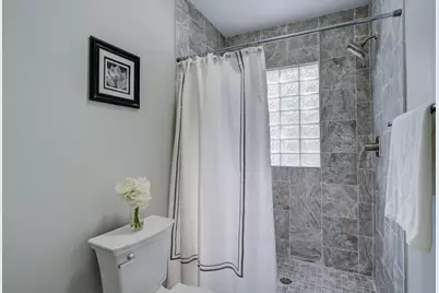 2056 Summit Avenue, Saint Paul, MN 55105 - Photo 18