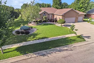 721 Britz Dr, Luverne, MN 56156 - Photo 2